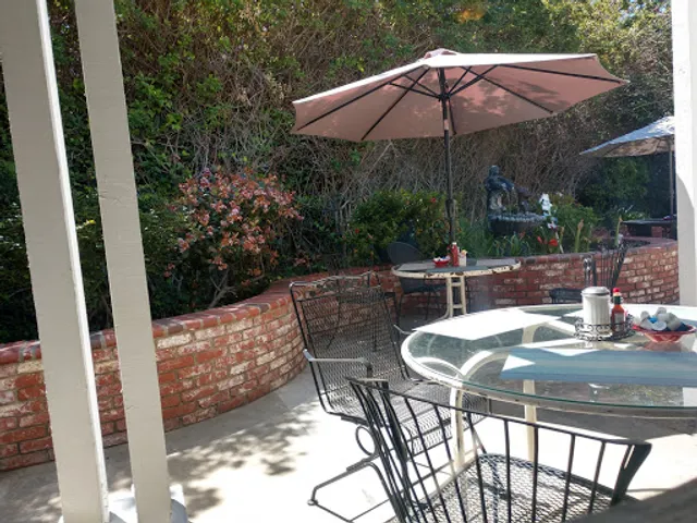 Village Kitchen & Pie Shoppe