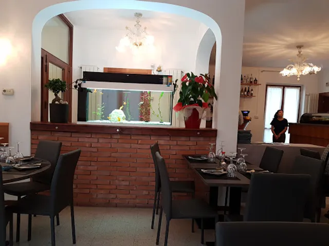 RISTORANTE PANDA （vecchio nome HANA)