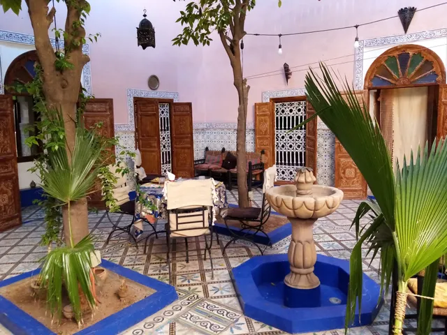 Riad Bouchouari 33