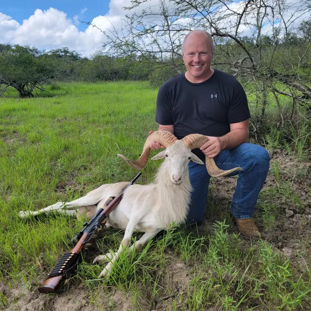 AR OUTFITTERS OF TEXAS