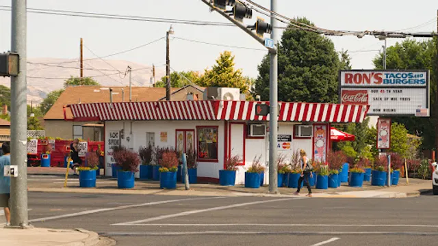 Ron’s Tacos and Burgers