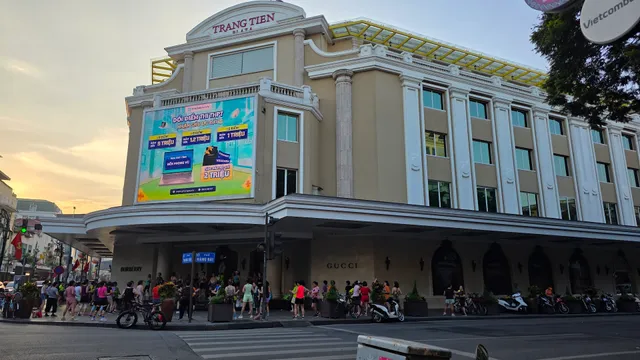 Trang Tien Plaza