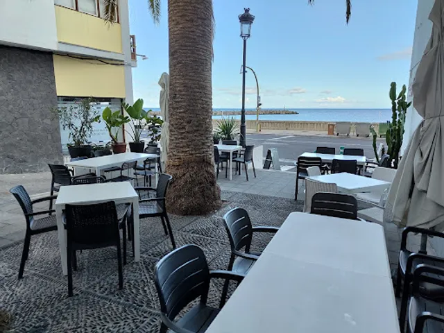 Café Bar Plaza Chica