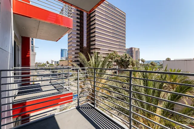 Hotel Mai Downtown Long Beach