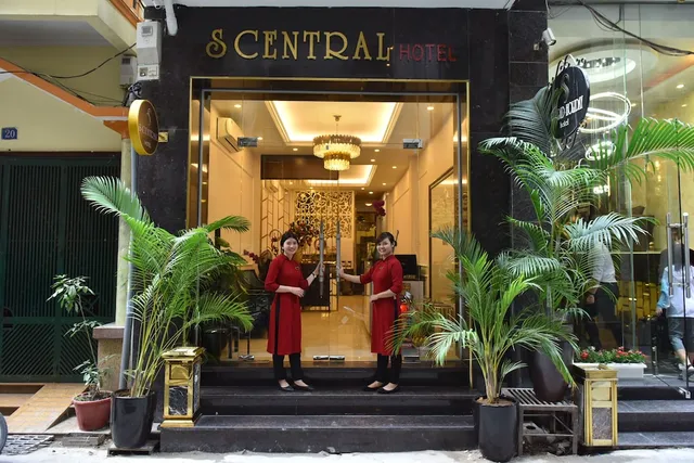 S Central Hotel & Spa