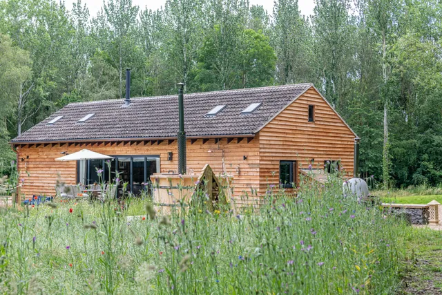 Knotting Hill Barn House