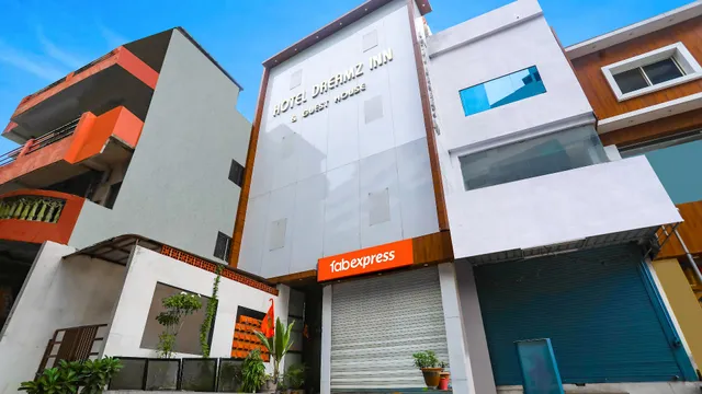 FabHotel Dreamz Inn