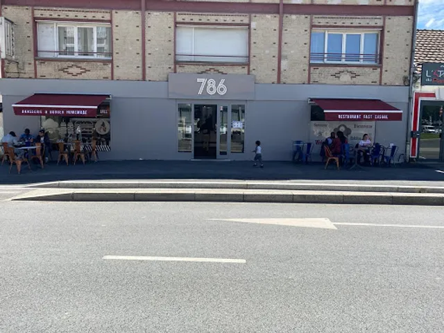 786 Brasserie Fast food