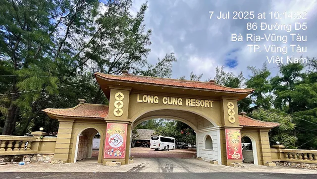 Long Cung Resort