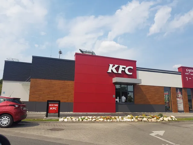 KFC Budaörs M1/M7 DT