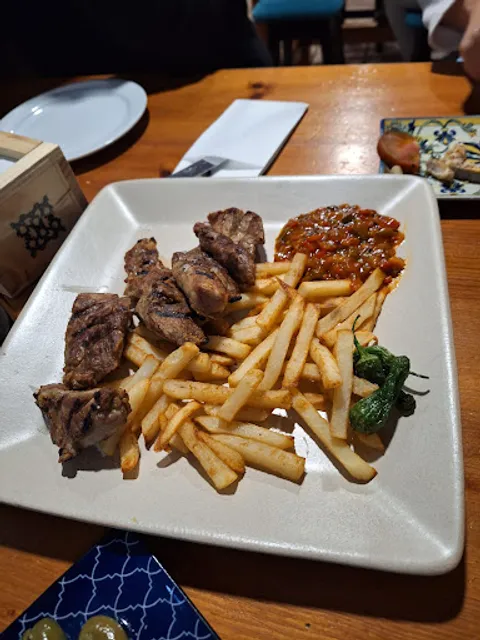 RESTAURANTE BAR CARIMON