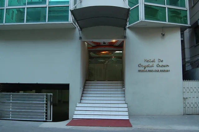 Hotel De Crystal Crown