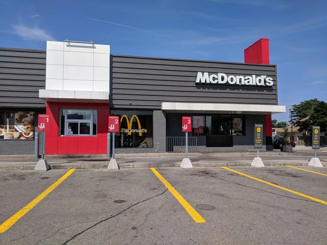 Clarkson Village Shopping Centre