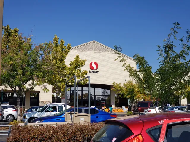 Cypress Pointe Shopping Mall