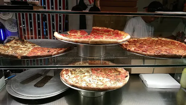 Pizza Place - Como Park, Kemang