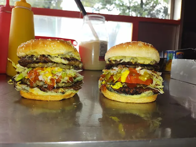 Hamburguesas Al Carbón "TORREÓN" Claveria 🍔