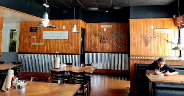 Huckleberry's Breakfast & Lunch