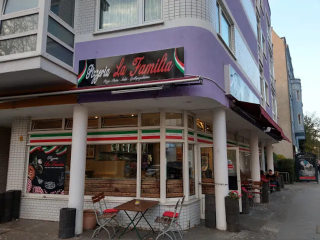 La Familia