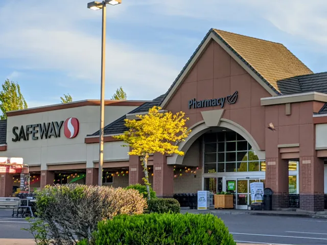 Cascade Summit Town Square