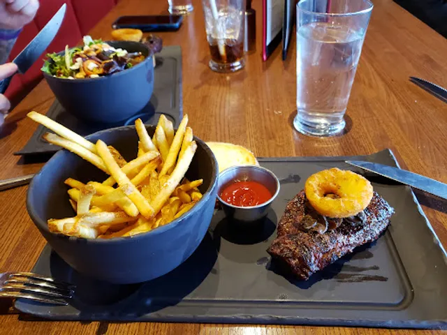 Scarlet Craft Kitchen