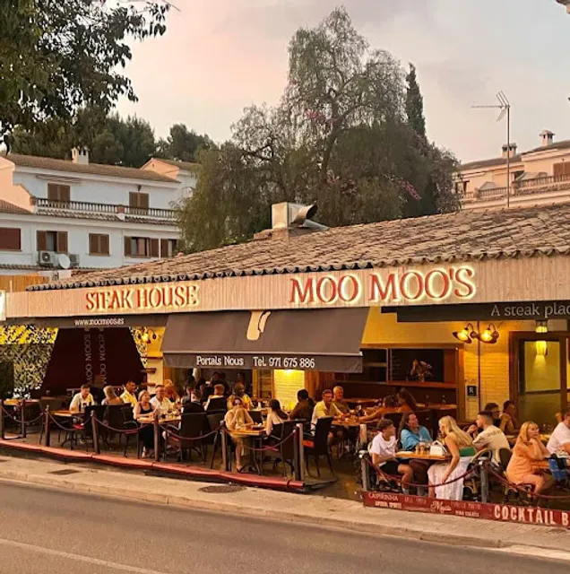 MOO MOO’S STEAK HOUSE