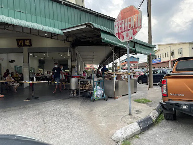 K10 Claypot Chicken Rice 雁門