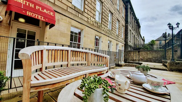 Smith Place Hotel