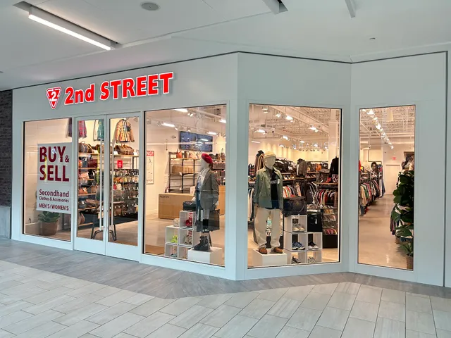 2nd STREET Burlington Mall