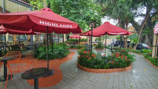 Highlands Coffee - Bảo tàng Lịch sử Quốc gia