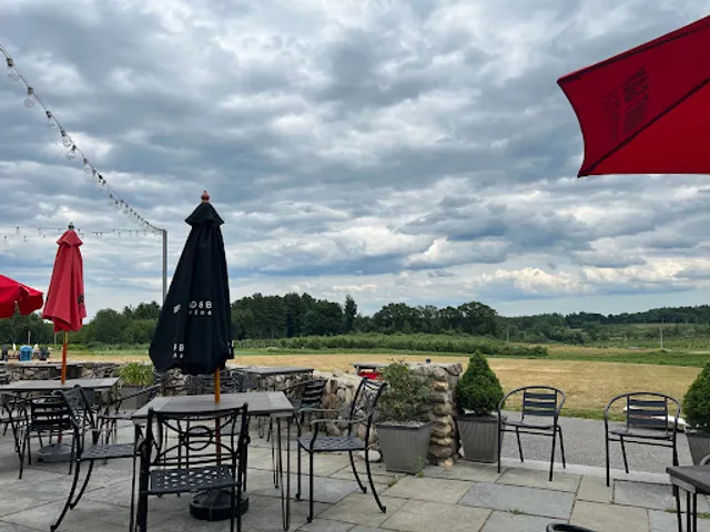 The Orchard Grille at Applecrest Farm