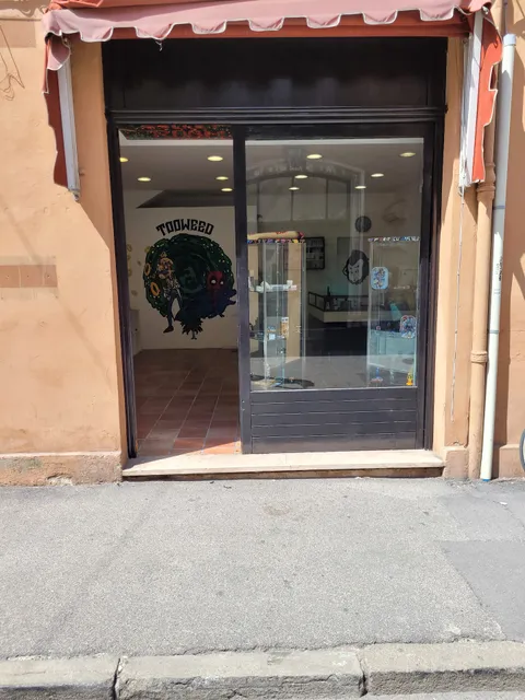 TOO CANDY AMERICAN e ASIAN FOOD & SNACK STORE