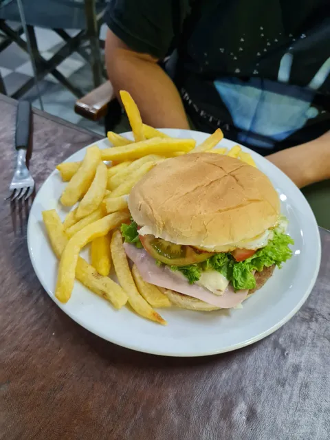 Restaurante: "MI MIA".