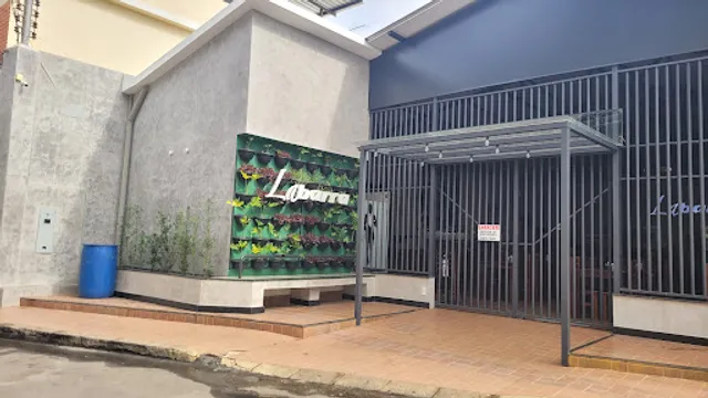 La Barra Pizzaria e Churrascaria