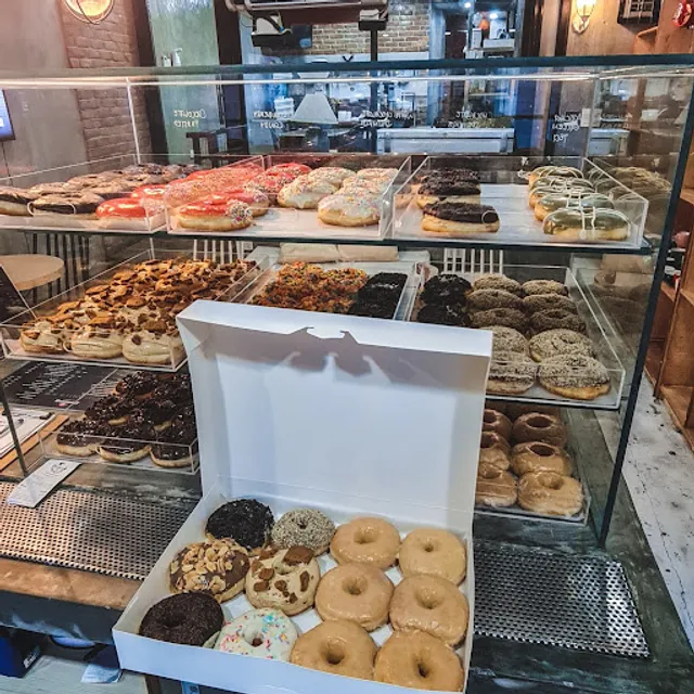 Founders Donuts - Makati branch