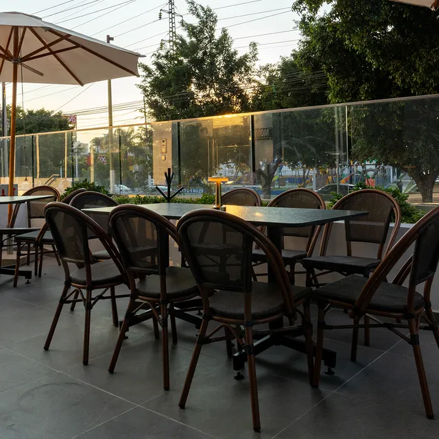 MOMA SUSHI CLOUTHIER