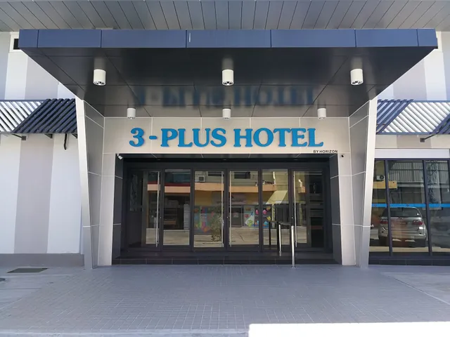 3-Plus Hotel