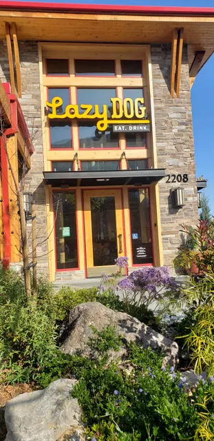 Bridgepointe Shopping Center