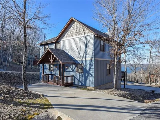 Lolli's Lookout at Lake Tenkiller