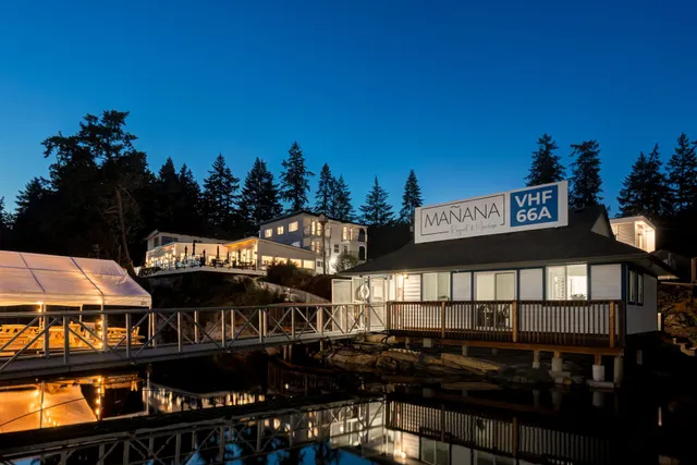 Manana Resort & Marina