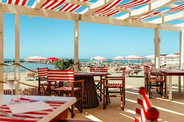 Bagno Saint Tropez • Fregene