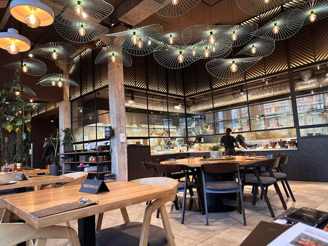 WOO THAI Street Food Grunwaldzka