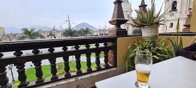 MOYAS Restaurante Peruano