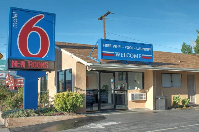 Motel 6 Bishop, CA