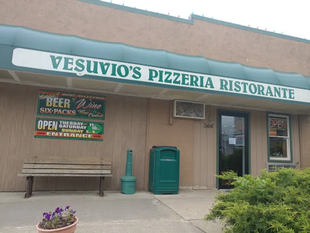 Vesuvio's Pizzeria & Sports Bar - Drums