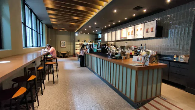 STARBUCKS Xindian Zhuangjing Shop
