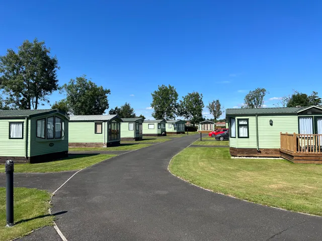 Wren's of Ryedale Holliday home and touring Park