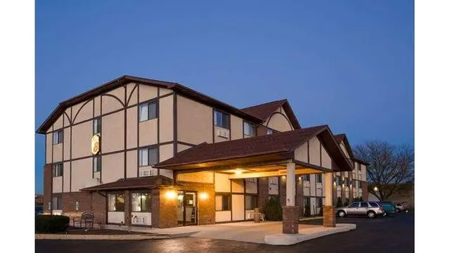Super 8 by Wyndham Woodstock