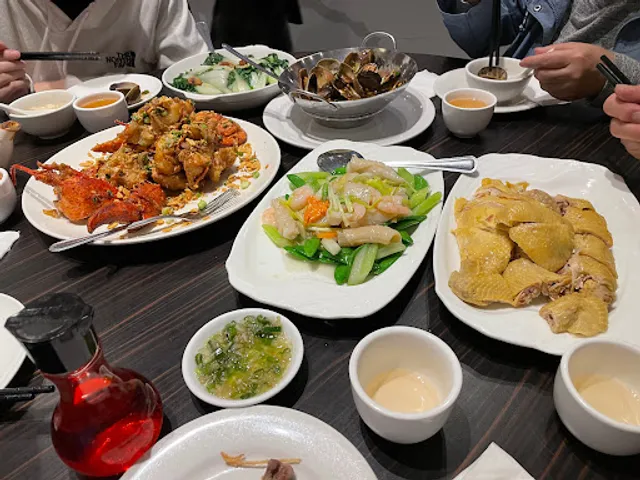 Happy Fishman Chinese Seafood Cuisine 漁民樂