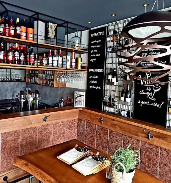 APERITIVO AL DUOMO Bar - Caffè - Vinoteca