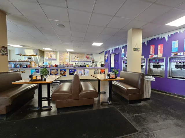 Yeti Frozen Yogurt & Cafe